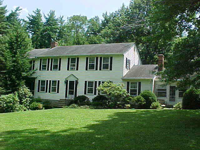 Building photograph for 29 CANTERBURY LANE